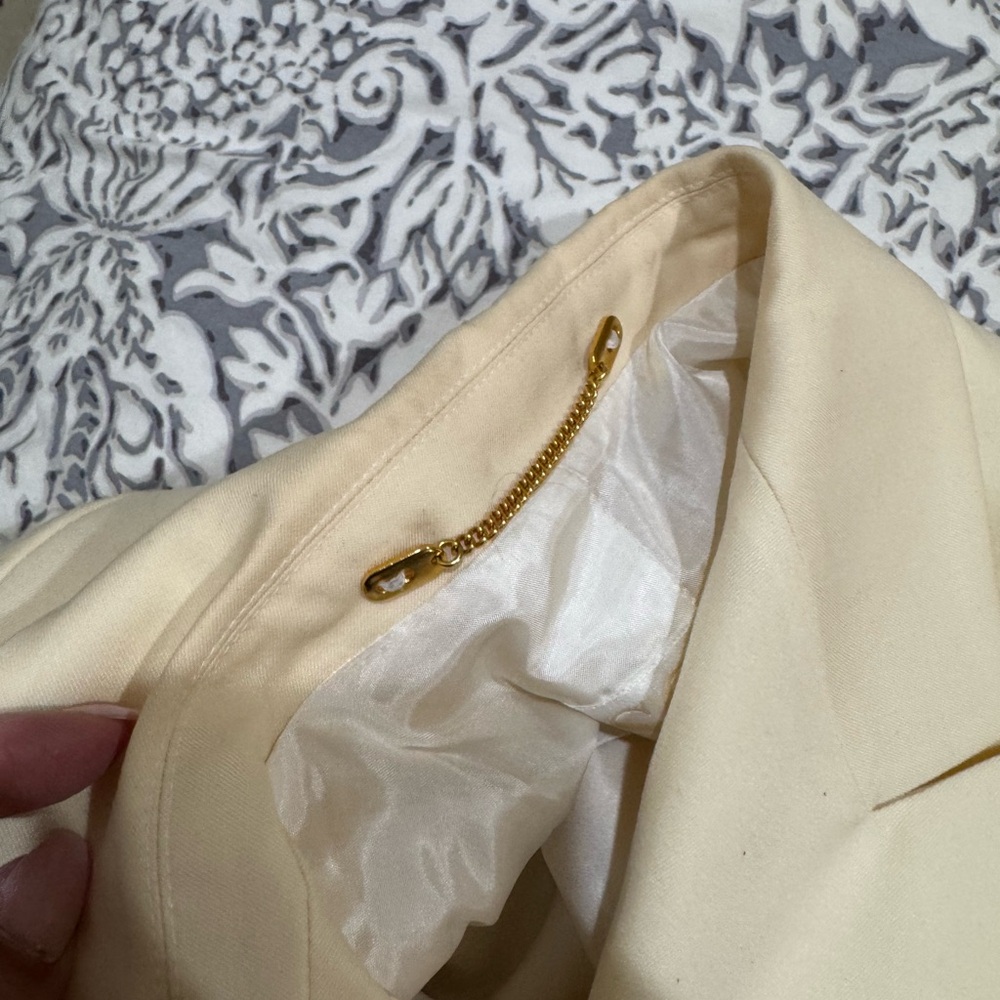 Vintage Escada Elegant wool Cream Double-Breasted Women's suit size 40/42German - Picture 6 of 16